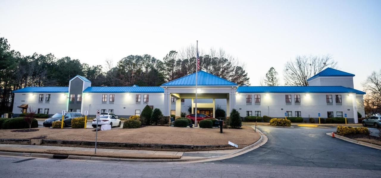Econo Lodge Raleigh Bagian luar foto