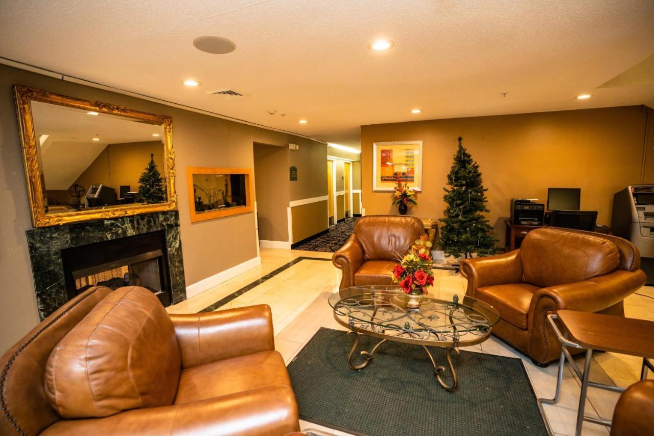 Econo Lodge Raleigh Bagian luar foto