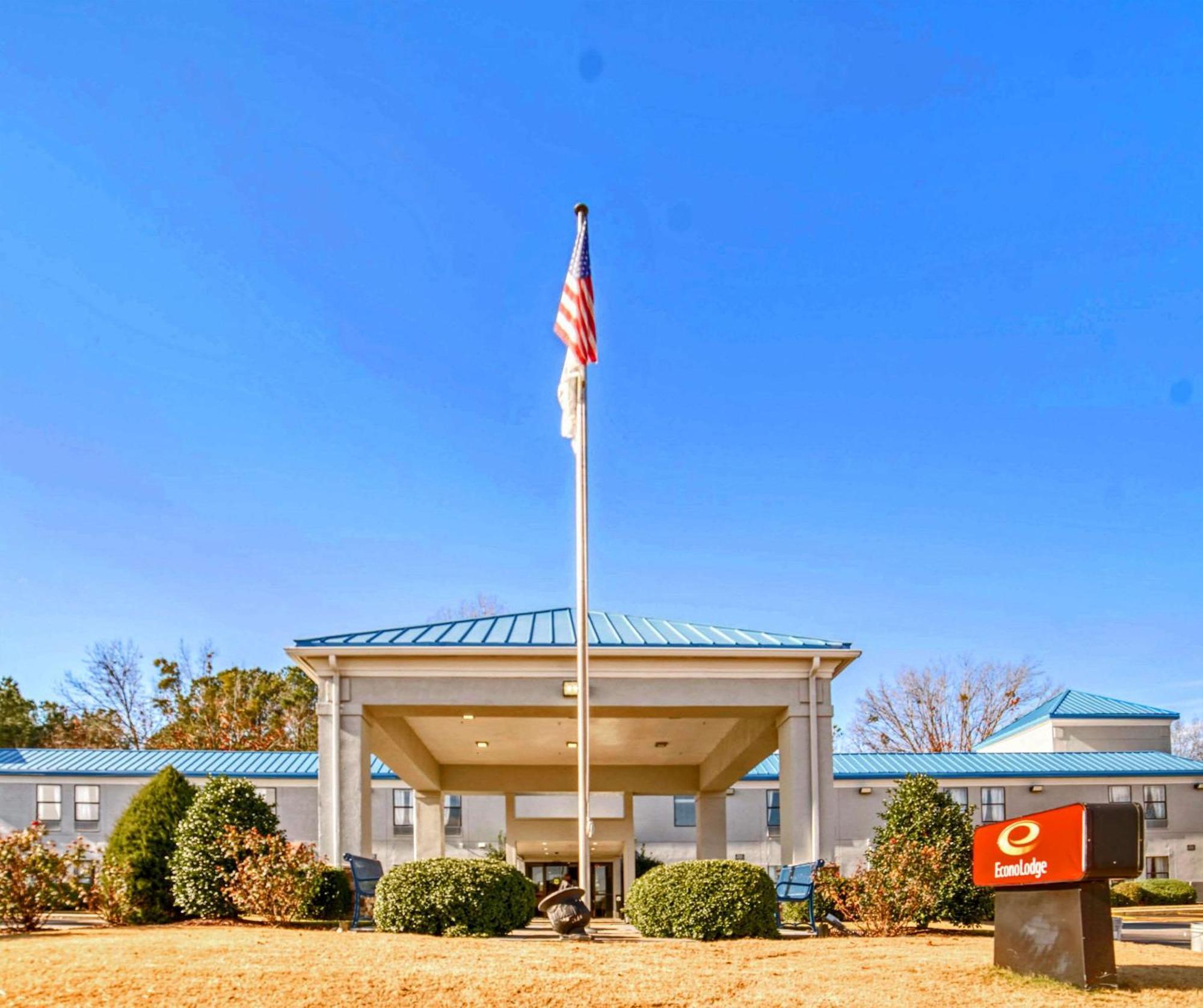 Econo Lodge Raleigh Bagian luar foto